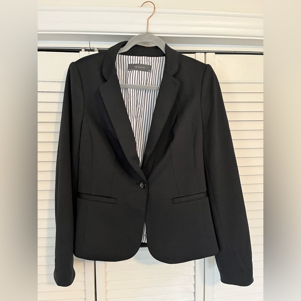 Black blazer. Size 4 Tall.